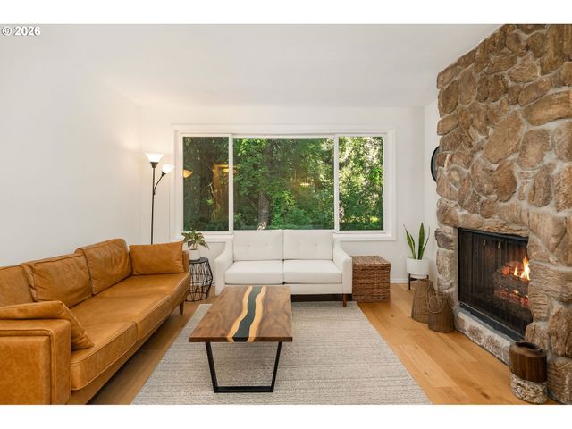 2450 Sw 178TH Ave, Beaverton, OR 97003