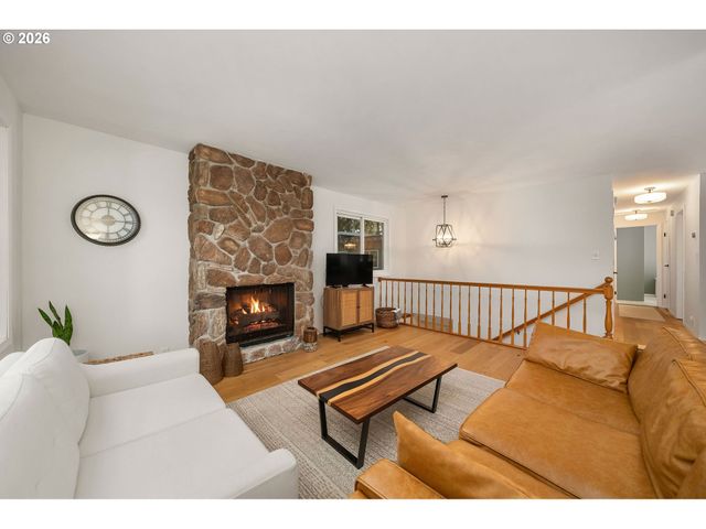 2450 Sw 178TH Ave, Beaverton, OR 97003