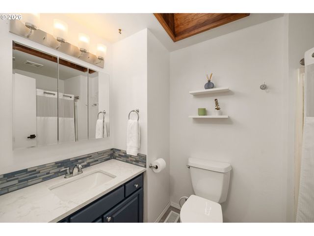 2450 Sw 178TH Ave, Beaverton, OR 97003