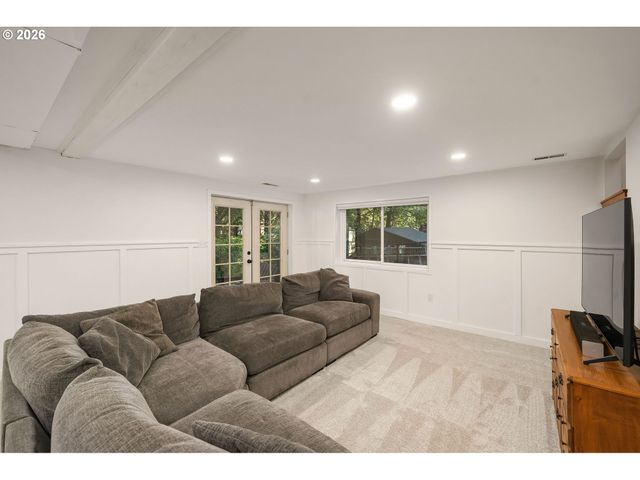 2450 Sw 178TH Ave, Beaverton, OR 97003