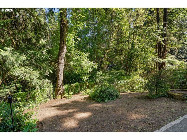 2450 Sw 178TH Ave, Beaverton, OR 97003