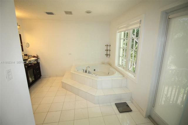 6750 Granada Boulevard, Coral Gables, FL 33146