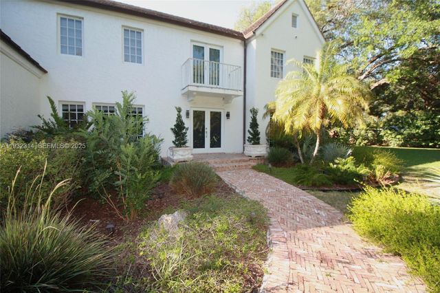 6750 Granada Boulevard, Coral Gables, FL 33146