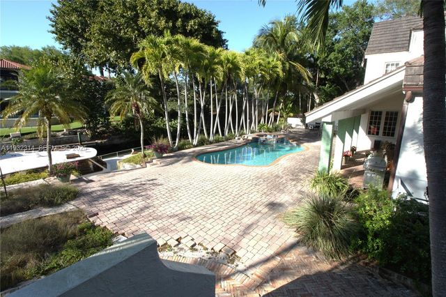 6750 Granada Boulevard, Coral Gables, FL 33146