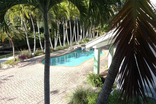 6750 Granada Boulevard, Coral Gables, FL 33146