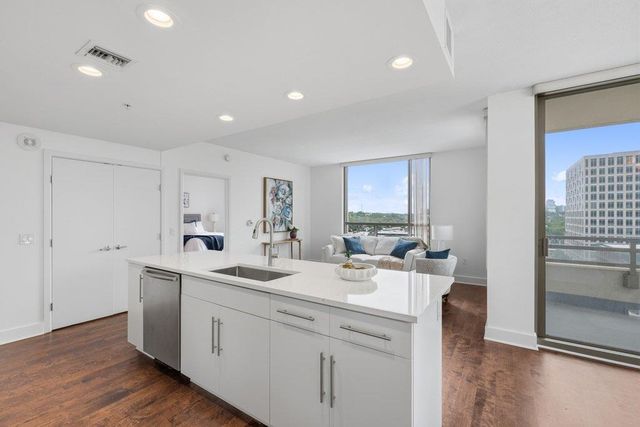 300 Bowie ST 1101, Austin, TX 78703