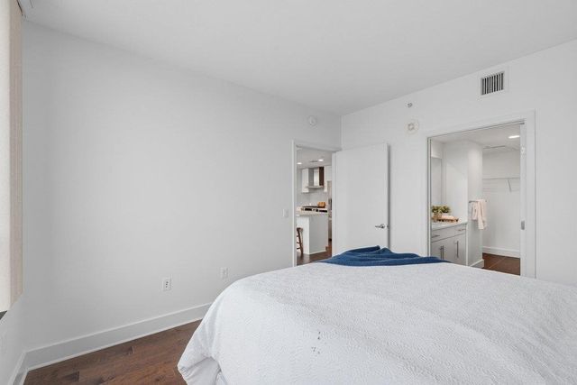 300 Bowie ST 1101, Austin, TX 78703