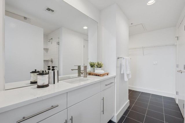 300 Bowie ST 1101, Austin, TX 78703