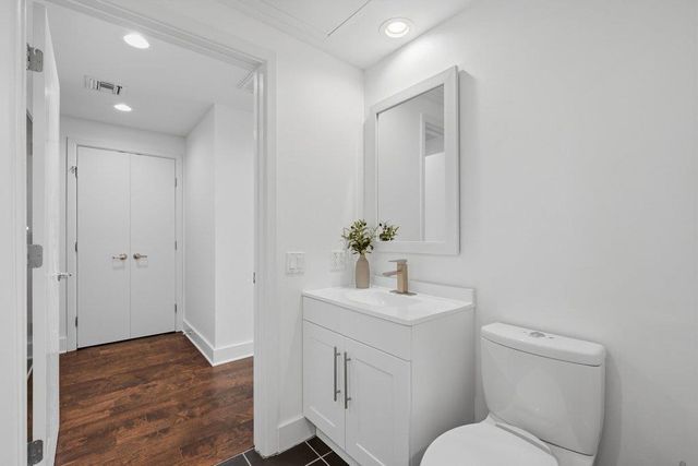 300 Bowie ST 1101, Austin, TX 78703