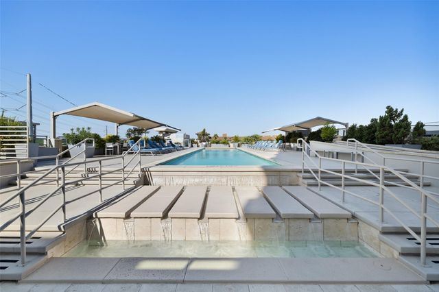 300 Bowie ST 1101, Austin, TX 78703