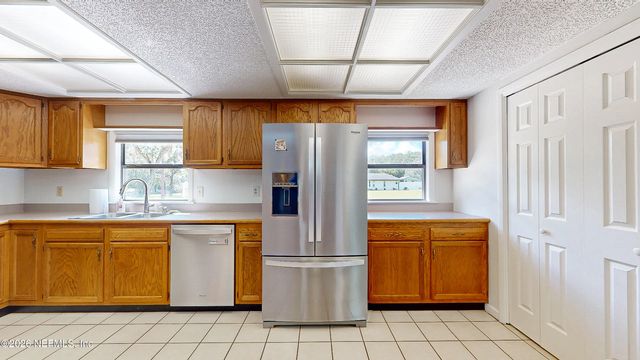 1028 LAKE ASBURY Drive, Green Cove Springs, FL 32043