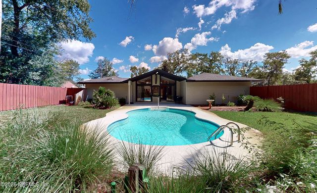 1028 LAKE ASBURY Drive, Green Cove Springs, FL 32043