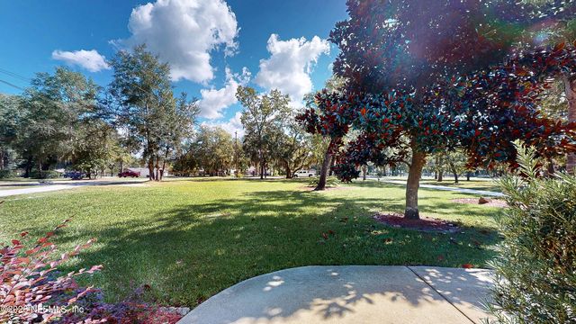 1028 LAKE ASBURY Drive, Green Cove Springs, FL 32043
