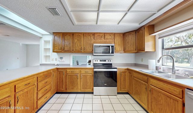 1028 LAKE ASBURY Drive, Green Cove Springs, FL 32043