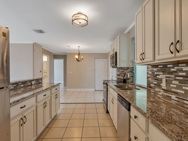 2375 16th Avenue SW, Vero Beach, FL 32962