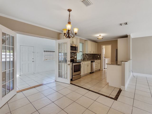 2375 16th Avenue SW, Vero Beach, FL 32962