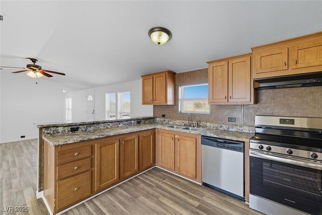 2320 Ida St, Pahrump, NV 89060