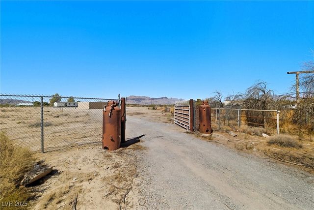 2320 Ida St, Pahrump, NV 89060