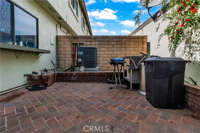 9903 Karmont, South Gate, CA 90280