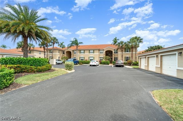 2408 Millcreek LN 104, Naples, FL 34119