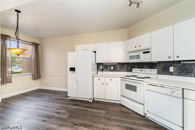 2408 Millcreek LN 104, Naples, FL 34119