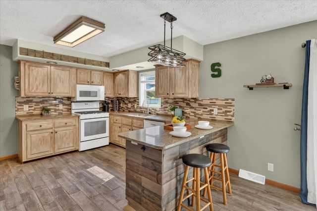 2869 Ridgecrest Drive, Saranac, MI 48881