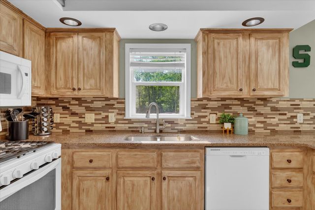 2869 Ridgecrest Drive, Saranac, MI 48881
