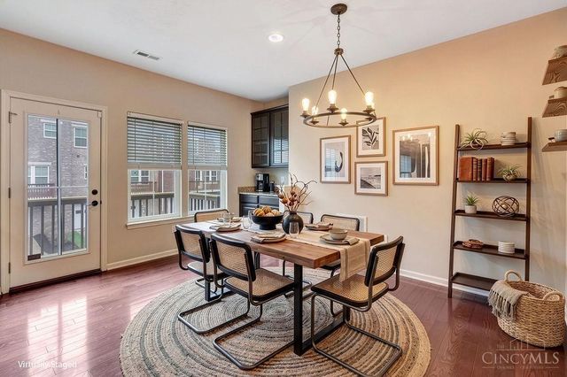 9563 Cobblestone Walk, West Chester, OH 45069