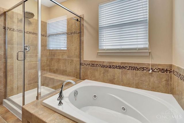9563 Cobblestone Walk, West Chester, OH 45069
