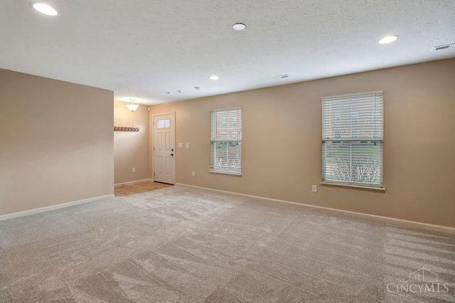 9563 Cobblestone Walk, West Chester, OH 45069