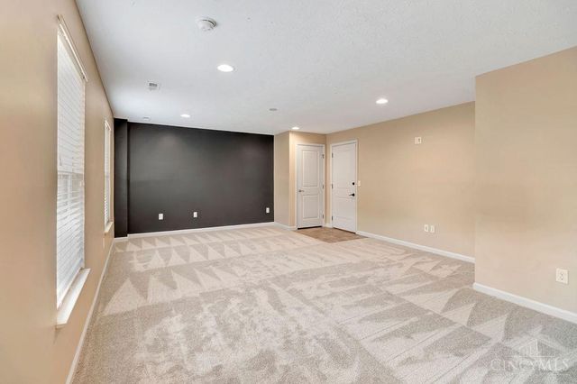 9563 Cobblestone Walk, West Chester, OH 45069