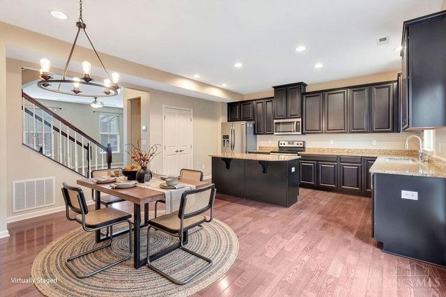 9563 Cobblestone Walk, West Chester, OH 45069