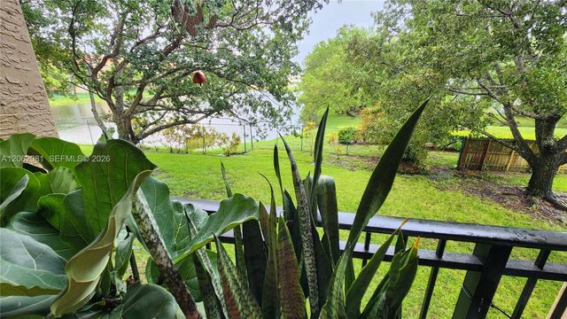 11601 SW 2nd St 21202, Pembroke Pines, FL 33025