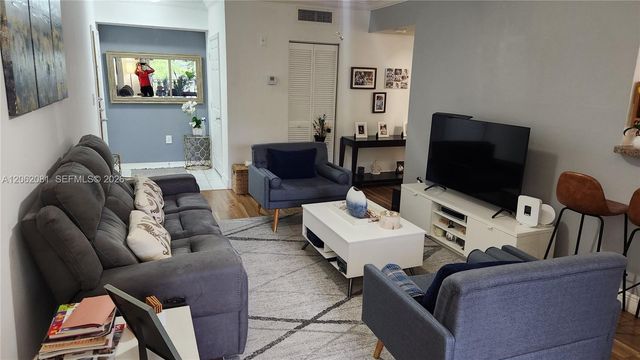 11601 SW 2nd St 21202, Pembroke Pines, FL 33025
