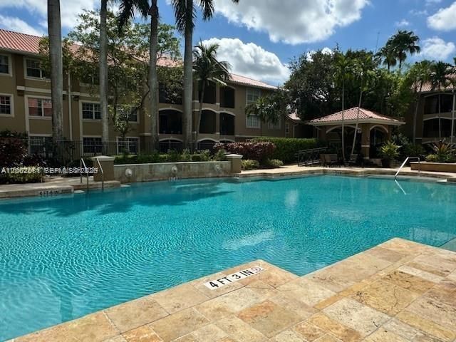 11601 SW 2nd St 21202, Pembroke Pines, FL 33025