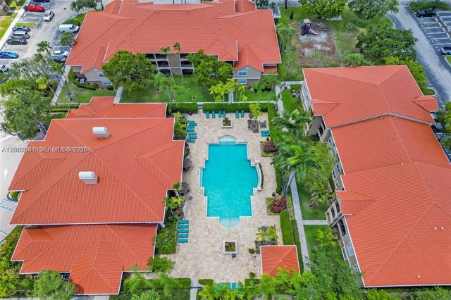 11601 SW 2nd St 21202, Pembroke Pines, FL 33025