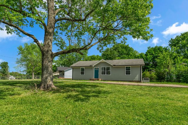 222 Mark Spitz Dr, Clarksville, TN 37042