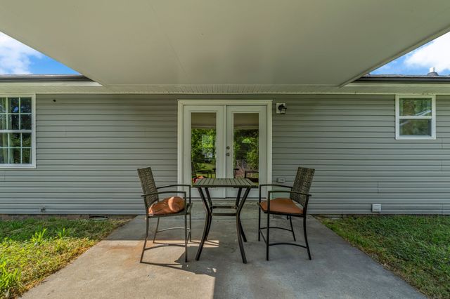 222 Mark Spitz Dr, Clarksville, TN 37042