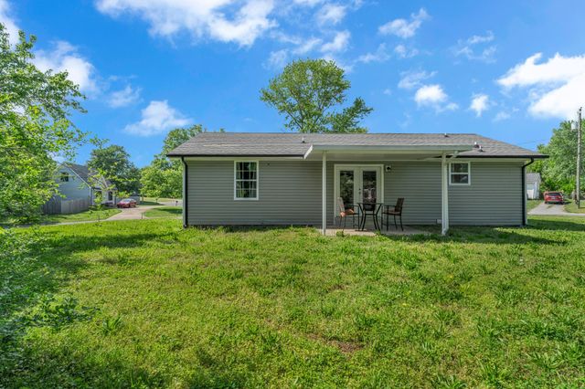 222 Mark Spitz Dr, Clarksville, TN 37042