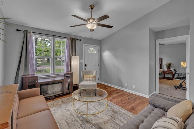 222 Mark Spitz Dr, Clarksville, TN 37042