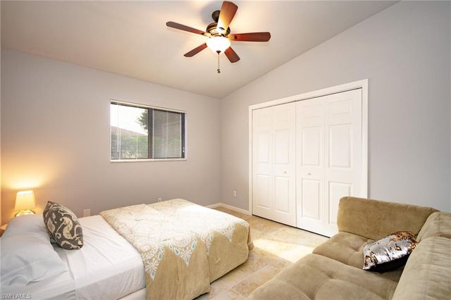 908 SE 33rd ST, Cape Coral, FL 33904