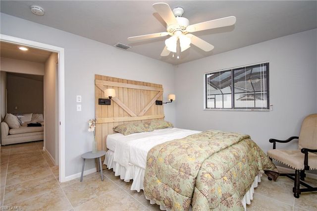 908 SE 33rd ST, Cape Coral, FL 33904