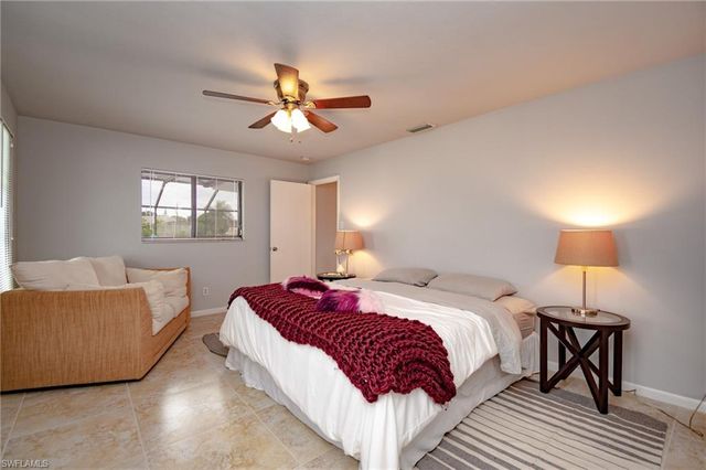908 SE 33rd ST, Cape Coral, FL 33904