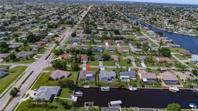 908 SE 33rd ST, Cape Coral, FL 33904