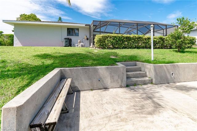 908 SE 33rd ST, Cape Coral, FL 33904