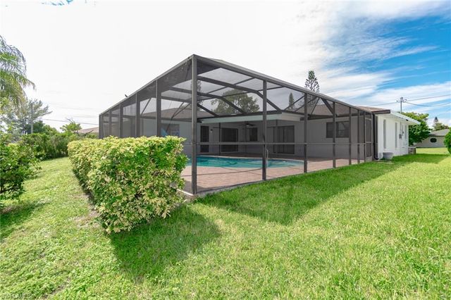 908 SE 33rd ST, Cape Coral, FL 33904