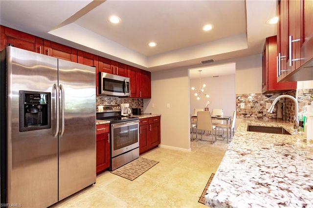 908 SE 33rd ST, Cape Coral, FL 33904