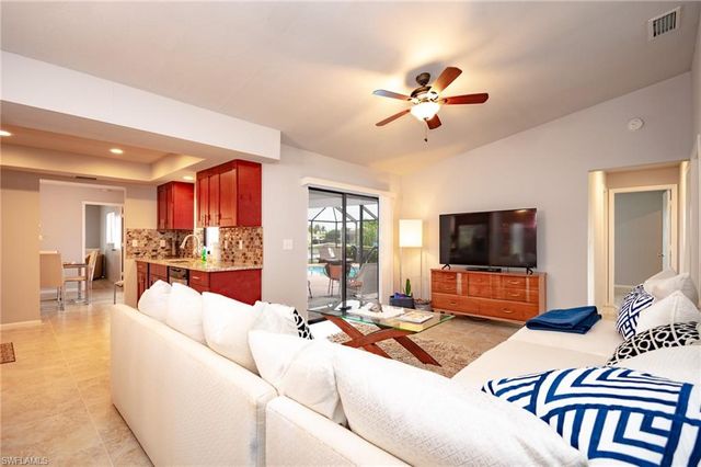 908 SE 33rd ST, Cape Coral, FL 33904