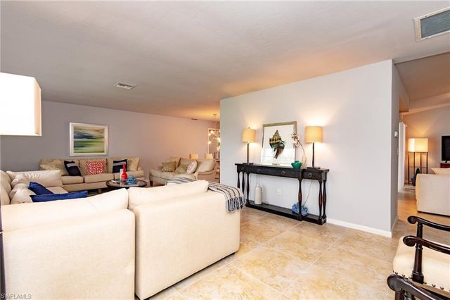 908 SE 33rd ST, Cape Coral, FL 33904