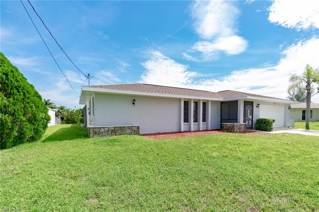 908 SE 33rd ST, Cape Coral, FL 33904